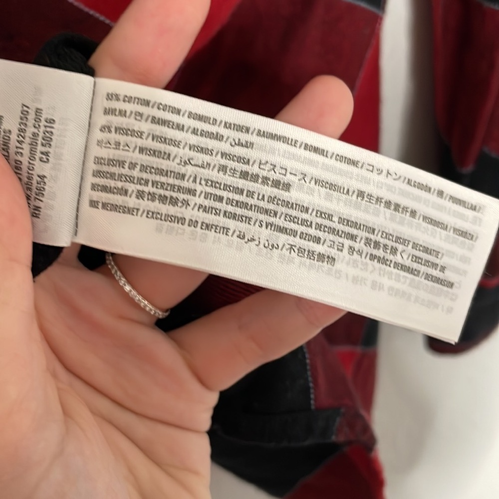 Abercrombie & Fitch Red and Black Plaid Flannel - Picture 8 of 9
